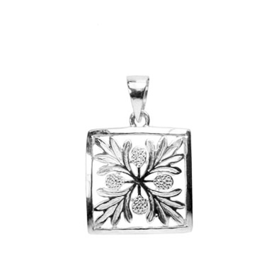 Quilt Breadfruit Pendant White Gold